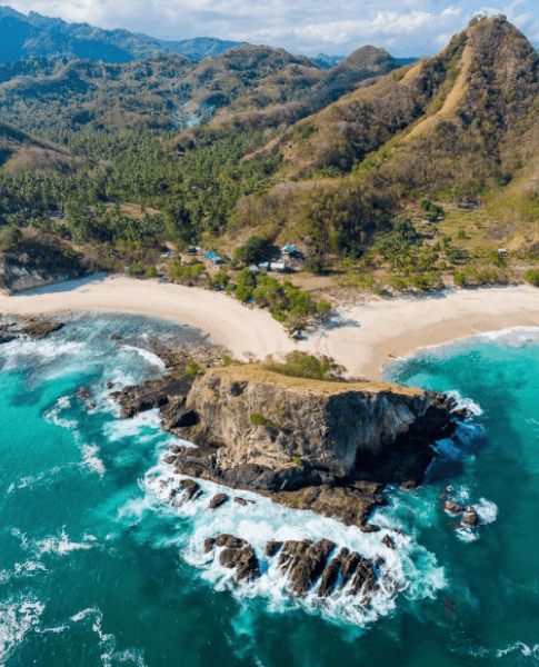 Pesona Pantai Koka Sikka 'The Dream Beach' di Flores