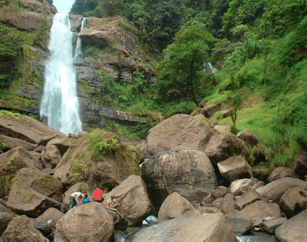 View Panorama Air Terjun Tengku Lese Manggarai