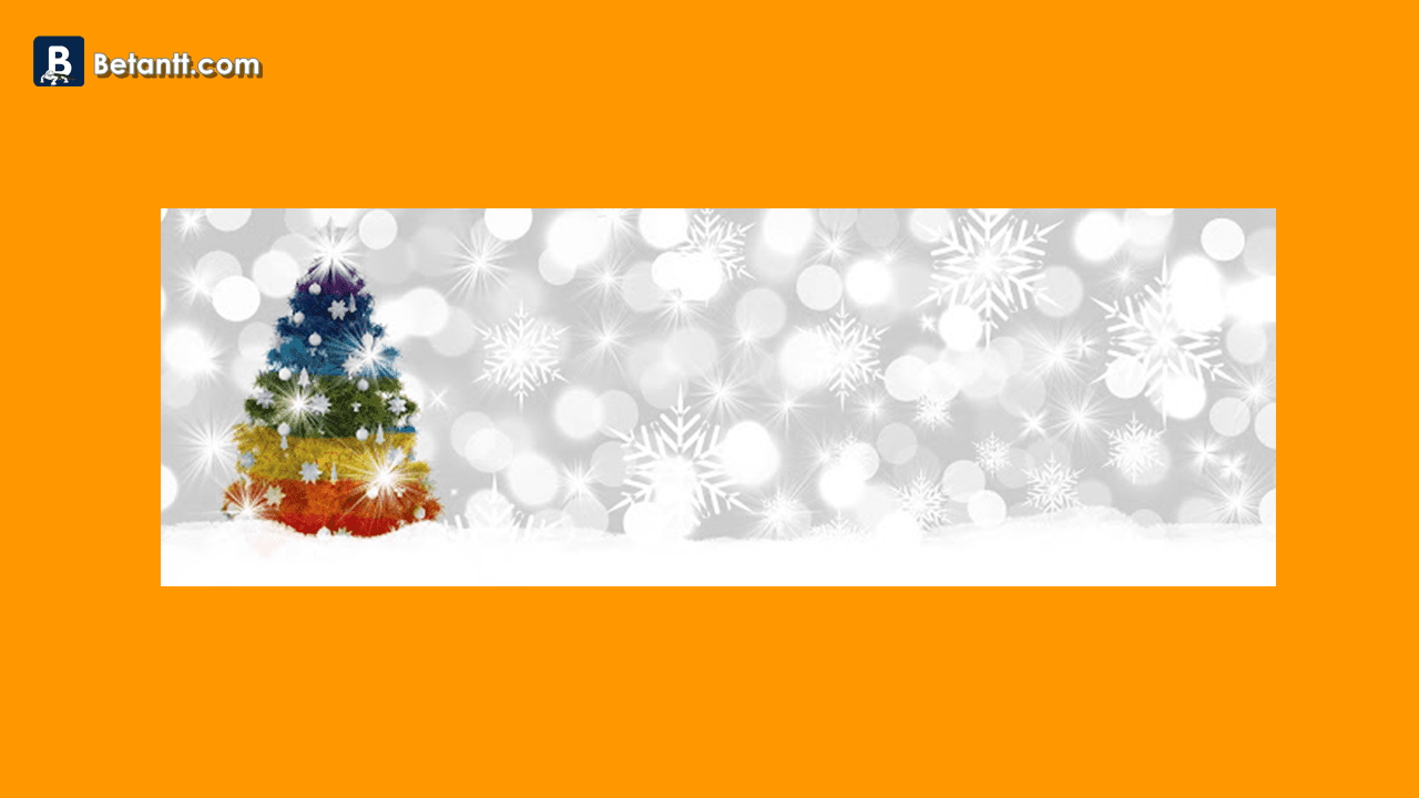 Background Warna Cream Putih dan Pohon Natal
